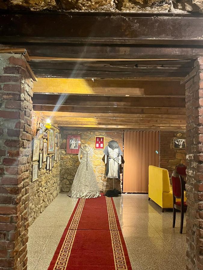 Aisi Kutaisi Hotel Luaran gambar