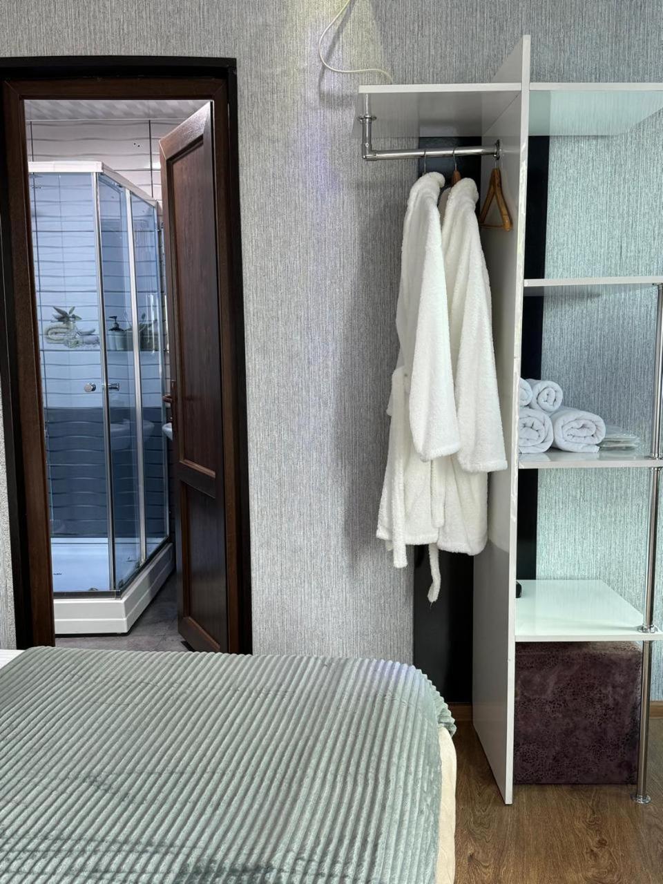 Aisi Kutaisi Hotel Luaran gambar