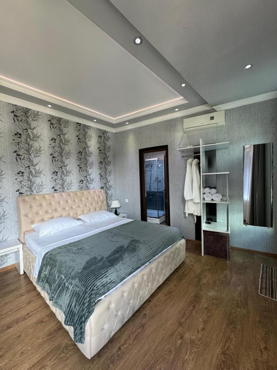 Aisi Kutaisi Hotel Luaran gambar