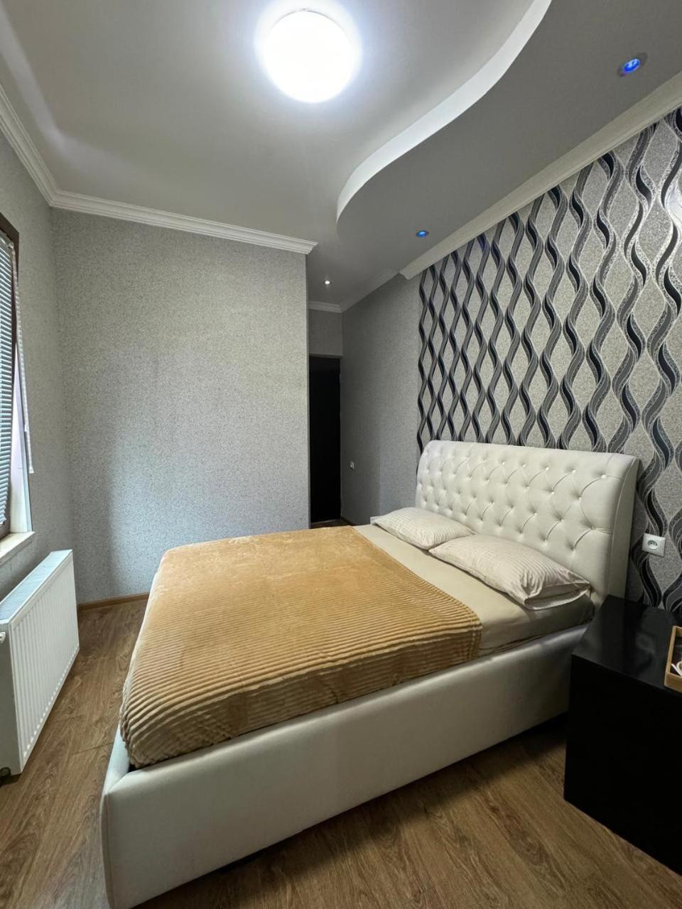 Aisi Kutaisi Hotel Luaran gambar