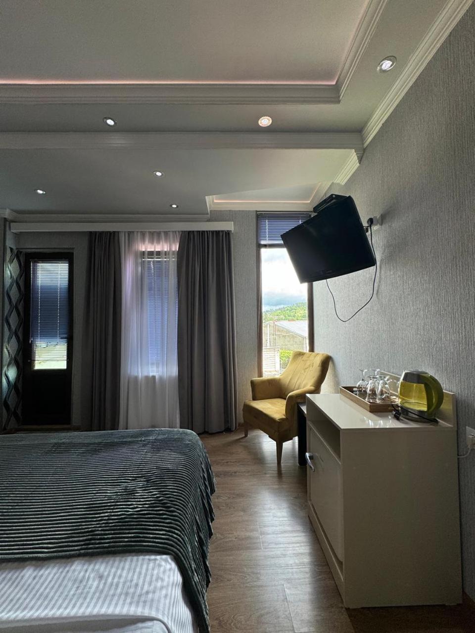 Aisi Kutaisi Hotel Luaran gambar