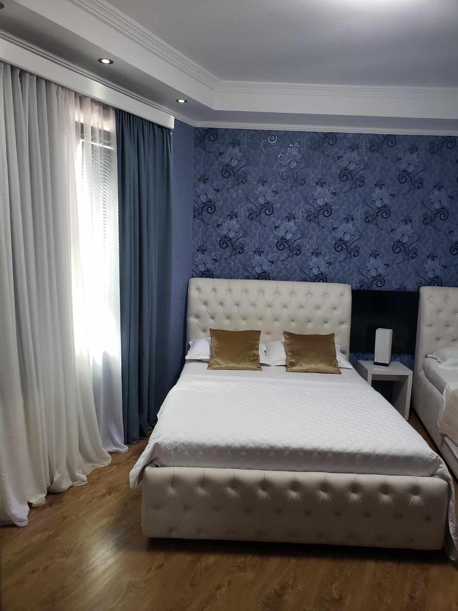 Aisi Kutaisi Hotel Luaran gambar