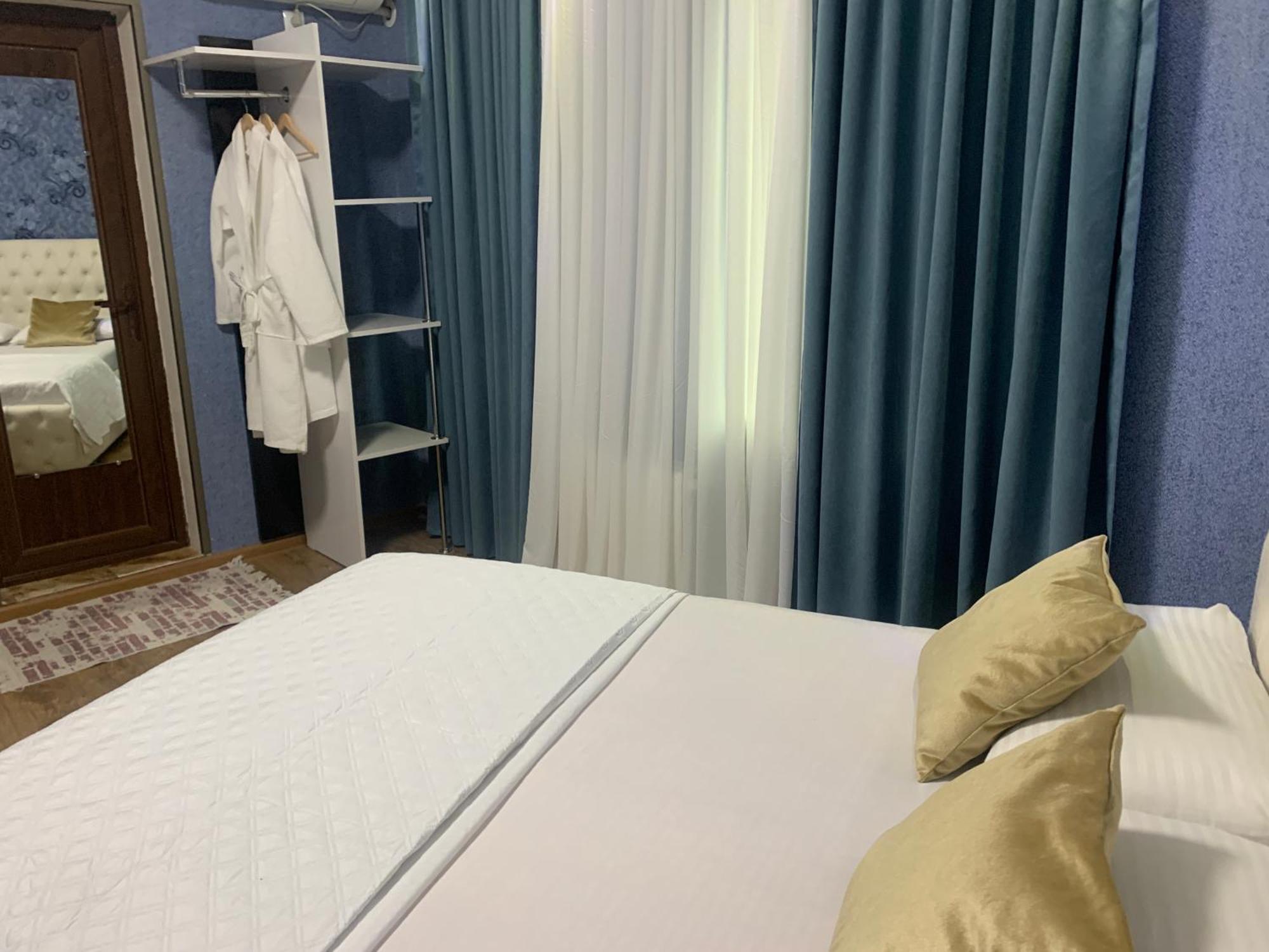Aisi Kutaisi Hotel Luaran gambar